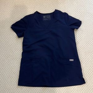 FIGS navy 2 pocket scrub top